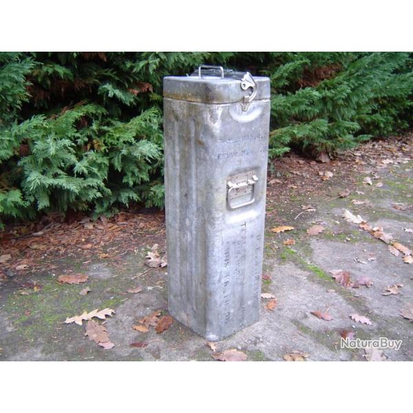 ancienne caisse militaire marine nationale en zinc pour obus C57 Mod�le 47