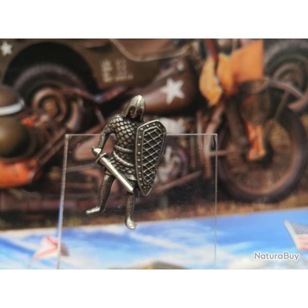 Guerrier Viking  - Hauteur : 35 mm- Largeur : 20 mm