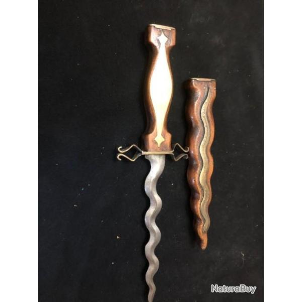 dague poignard  artisanale cuivre et bois lame kriss