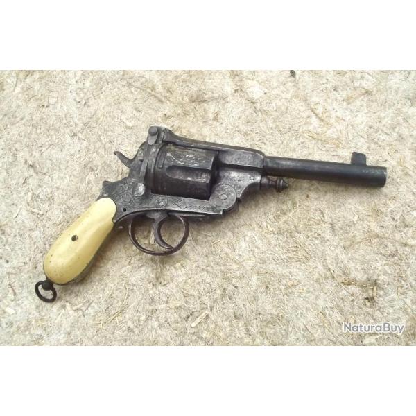 REVOLVER GASSER MONTENEGRIN.