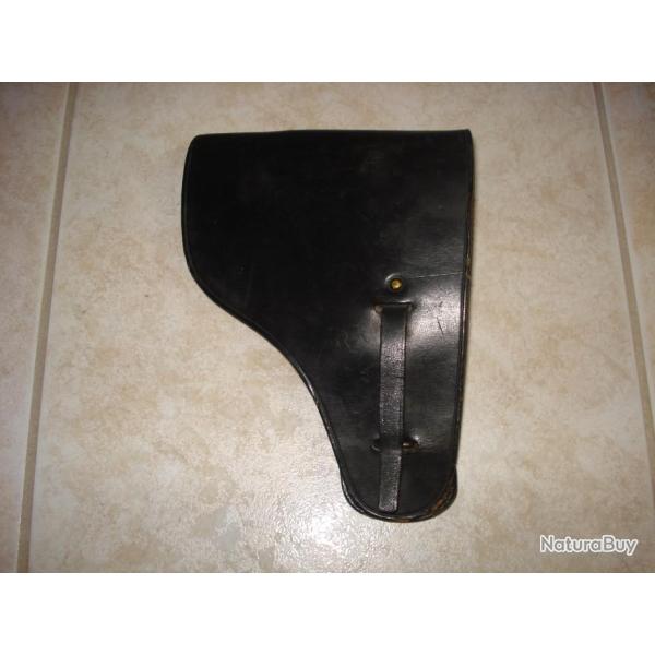 Ancien �tui cuir  de MAS 35 en tr�s  bon �tat, ( un rivet manquant)