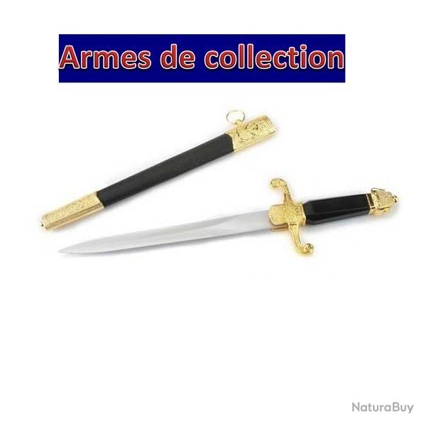 DAGUE DE COLLECTION M�DI�VALE AVEC POIGN�E EN PVC ET ACIER DOR�