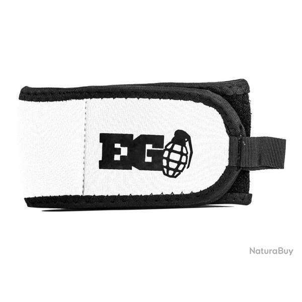 Enola Gaye Brassard �quipe Blanc