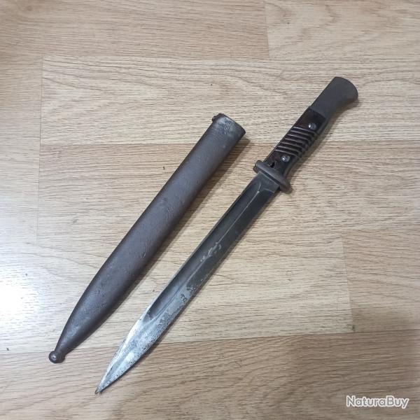 Ba�onnette Mauser WW2 plaquettes bak�lite rouge, No diff�rents.