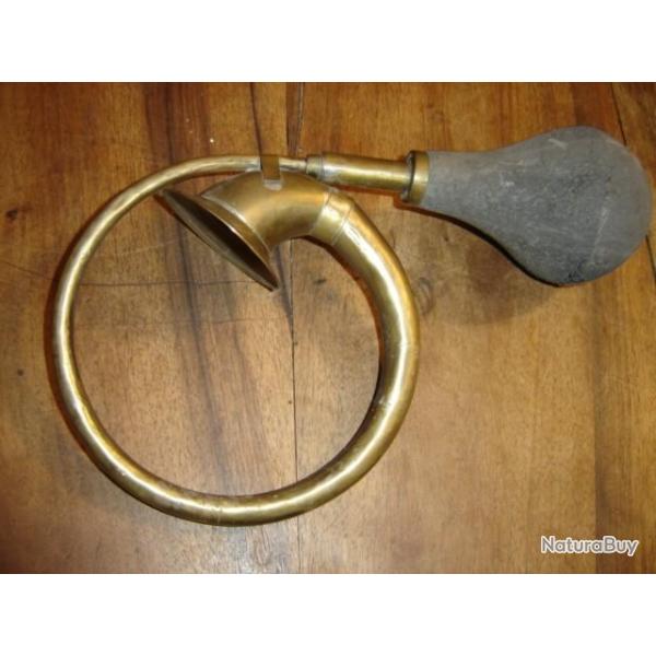 TROMPE DE VOITURE GENRE TAXI DE LA MARNE