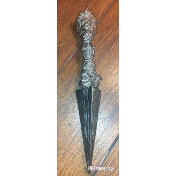 Poignard de rituel Tibet - N�pal.  Phurba 3 m�taux