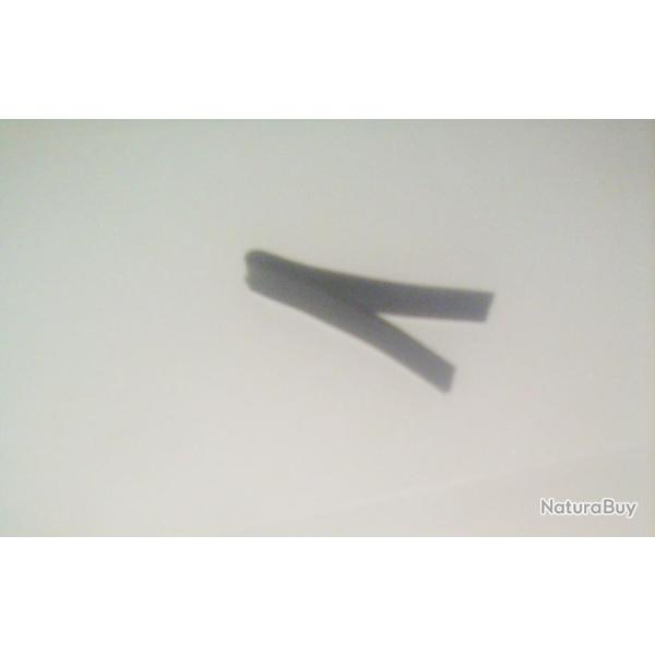 C�tes 20 x 4,5 x 1 , longueur 20 mm largeur4,5mm �paisseur1 mm �cart des lames 10mm voir description