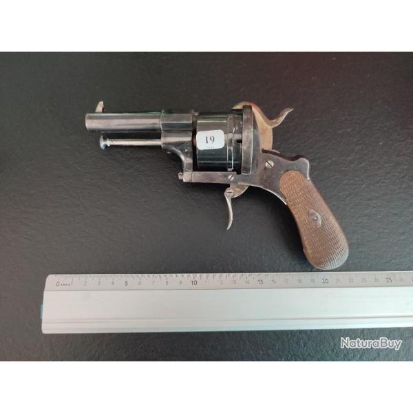 magnifique revolver � broche type LEFAUCHEUX 11mm