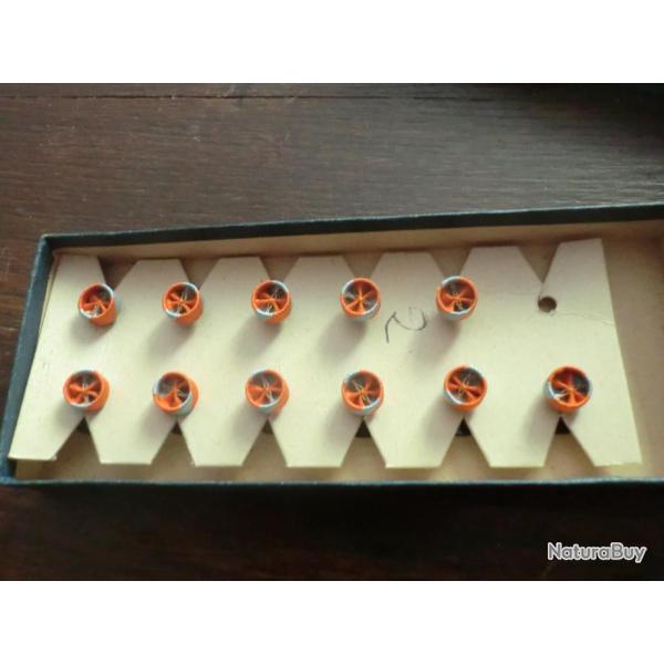 LOTS D ENSEMBLE ROSETTE BOUTONNIERE MILITAIRE