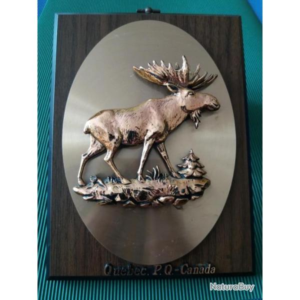 TRES BEAU PETIT TABLEAU AVEC UN CARIBOU EN RELIEF