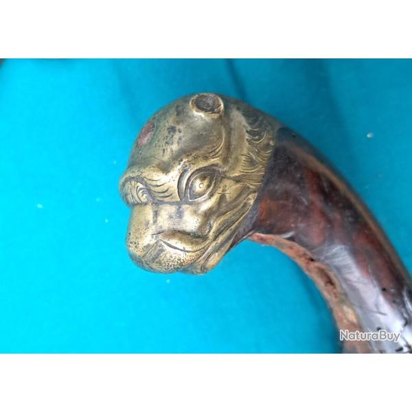 ..PISTOLET A TETE DE LION DE MER PRE 18�m A RESTAUR� ......