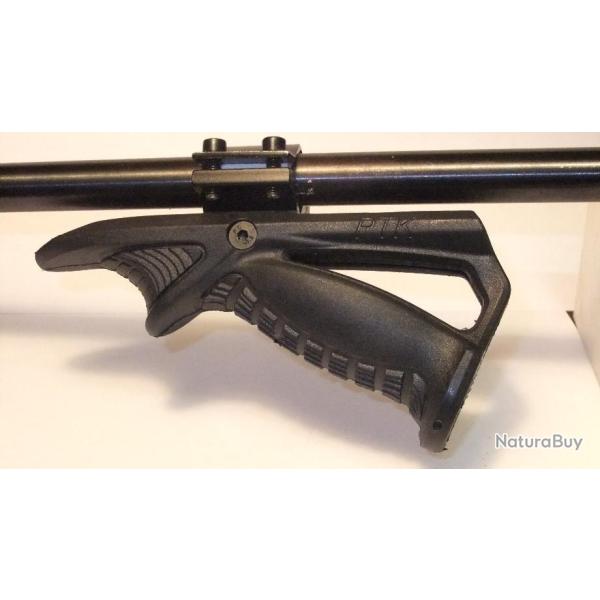 Chiappa Little Badger. Poign�e avant.1