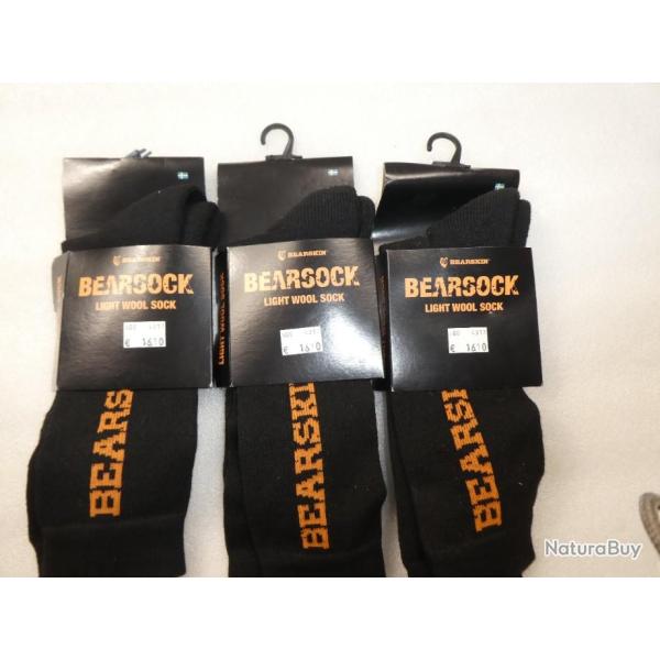 lot: 3 paires de chaussette et une de gants