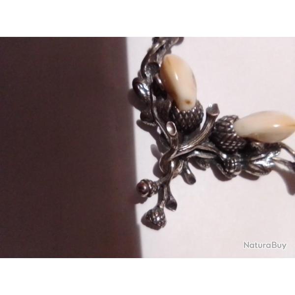 Collier croc de cerf