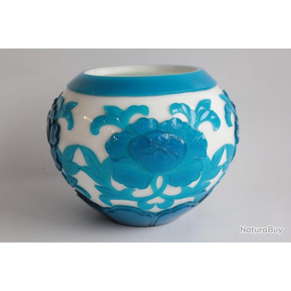 Vase verre overlay Chrysanth�mes P�kin Chine Cameo glass