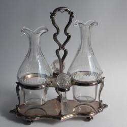 Huilier vinaigrier cristal et métal argenté A. Frenais