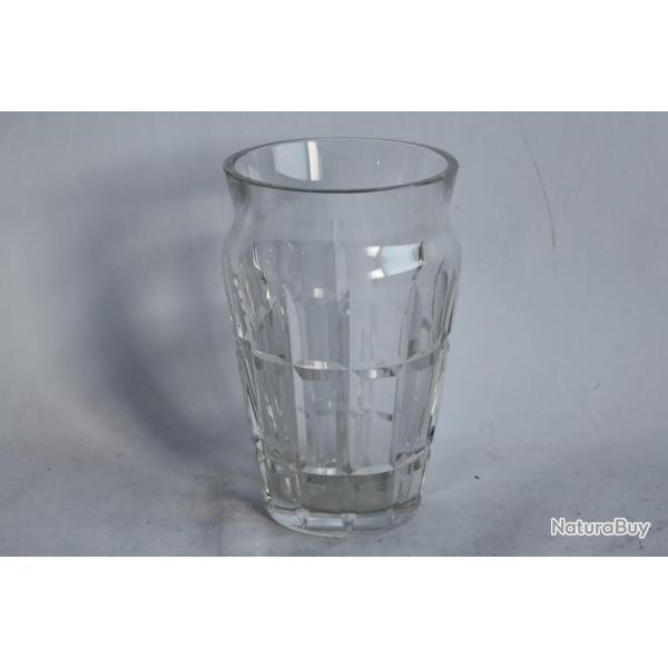 BACCARAT Vase cristal taill� Nadine