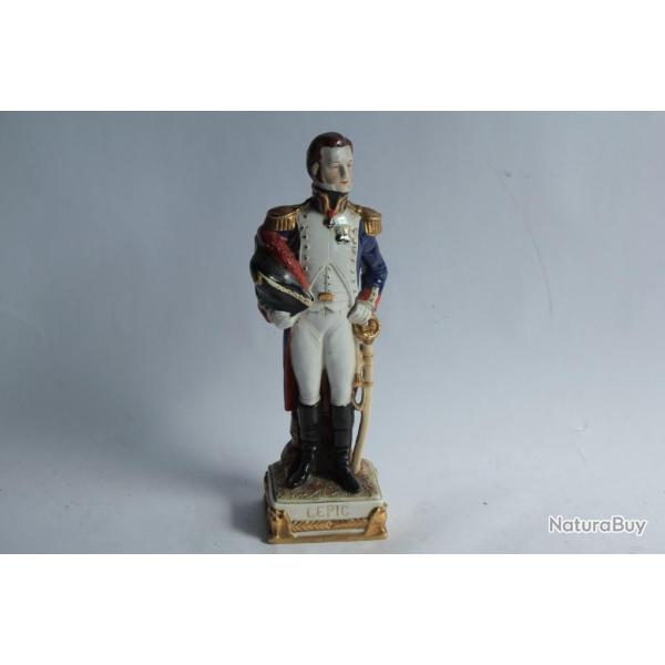 Statuette porcelaine G�n�ral d'Empire Lepic