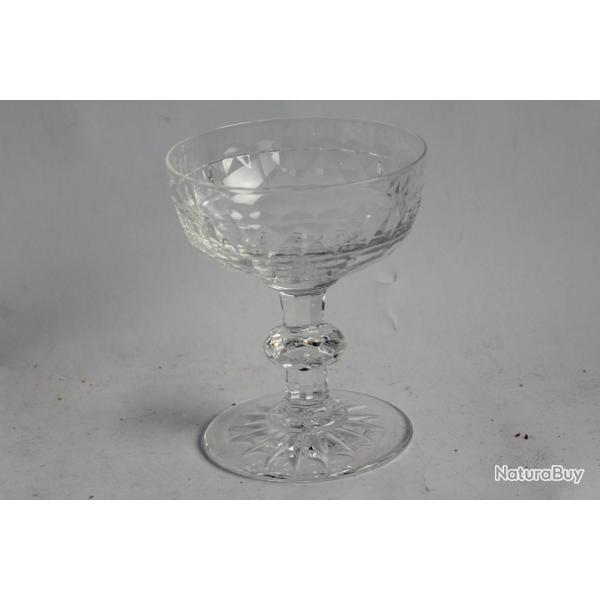 VAL ST LAMBERT Coupe � champagne cristal Charles
