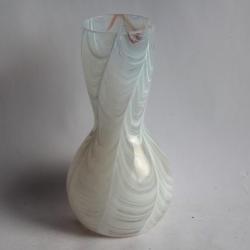 Vase verre souffl&eacute; Autriche