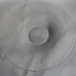 KOSTA BODA Grand plat cristal grav&eacute; Vicke Lindstrand LG 106