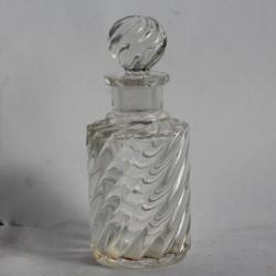BACCARAT Petit flacon cristal Bambou torsad&eacute;