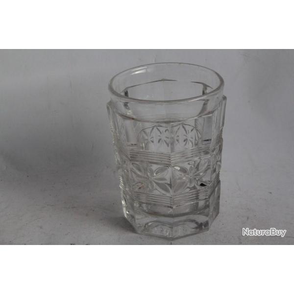 Ancien gobelet cristal