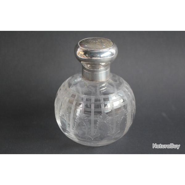 Flacon � parfum cristal et argent