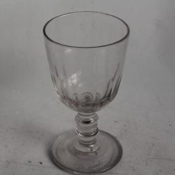 Ancien verre à absinthe