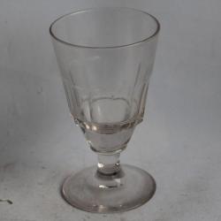 Ancien verre &agrave; absinthe