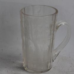 Verre de cure Marienbad sanglier R&eacute;publique tch&egrave;que