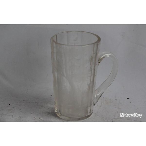 Verre de cure Marienbad sanglier R�publique tch�que