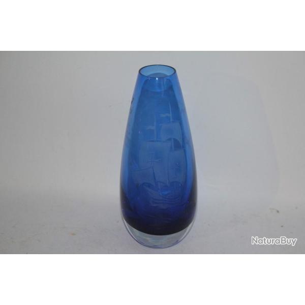 Vase cristal bleu grav� Bateau Santa Maria 1492