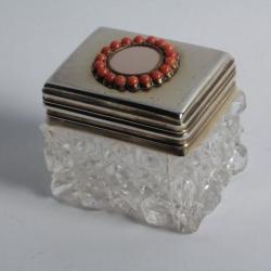 Boite &agrave; pilules cristal argent corail