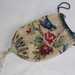 Sac en perlé de verre Oiseaux et roses XIXe siècle