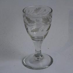 Verre soufflé Glands et Feuilles de chênes XVIIIe siècle