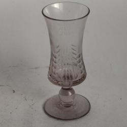 Verre Suisse 1910 dose grav&eacute;e V10 2DC