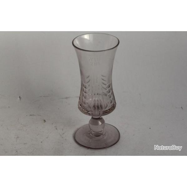 Verre Suisse 1910 dose grav�e V10 2DC