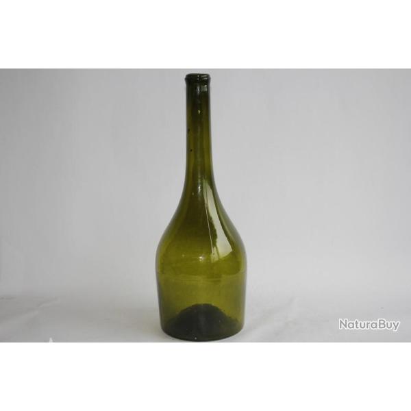 Ancienne grande bouteille verre souffl�