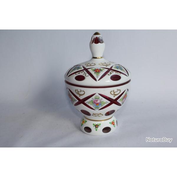 Bonbonni�re overlay cristal de Boh�me et opaline Moser