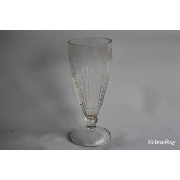 Ancien vase cristal taill� main