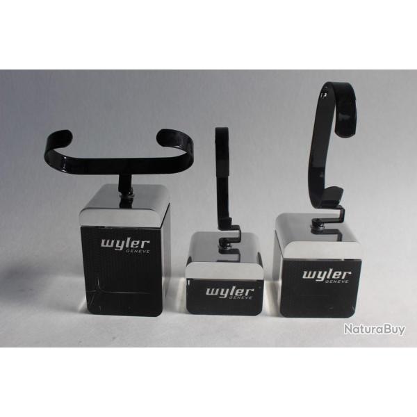 WYLER Trois pr�sentoirs pour montres