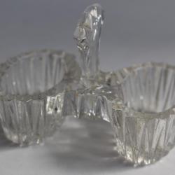 Salière ancienne cristal moulé Art de la table