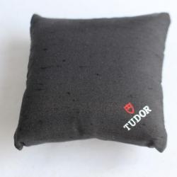 Coussin présentoir pour montre TUDOR