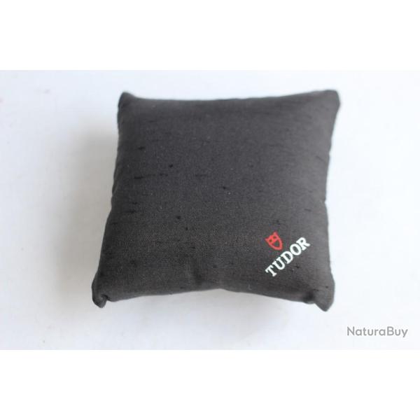 Coussin pr�sentoir pour montre TUDOR