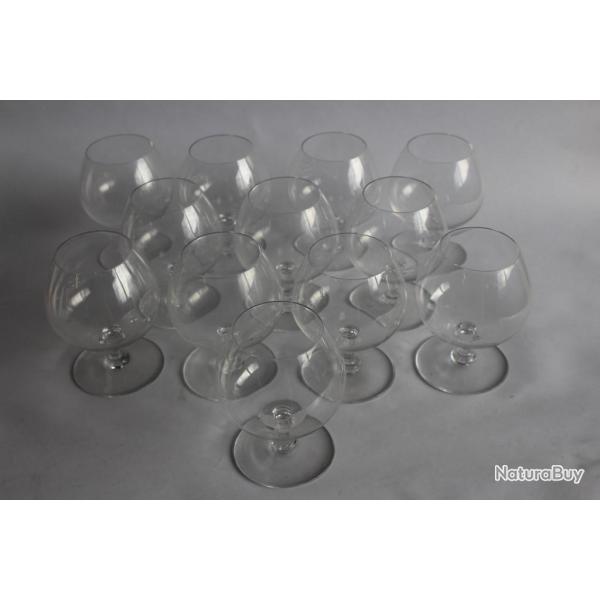 Douze Verres a cognac en cristal de BACCARAT