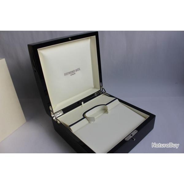 Grand �crin pour montre RAYMOND WEIL bois laqu� bleu horlogerie