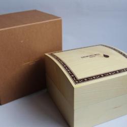 Écrin pour montre RAYMOND WEIL bois horlogerie