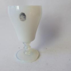 SEVRES Vase cristal opalin