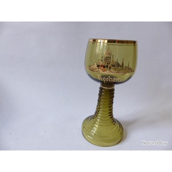 Ancien verre � vin du Rhin Roemer Art de la table